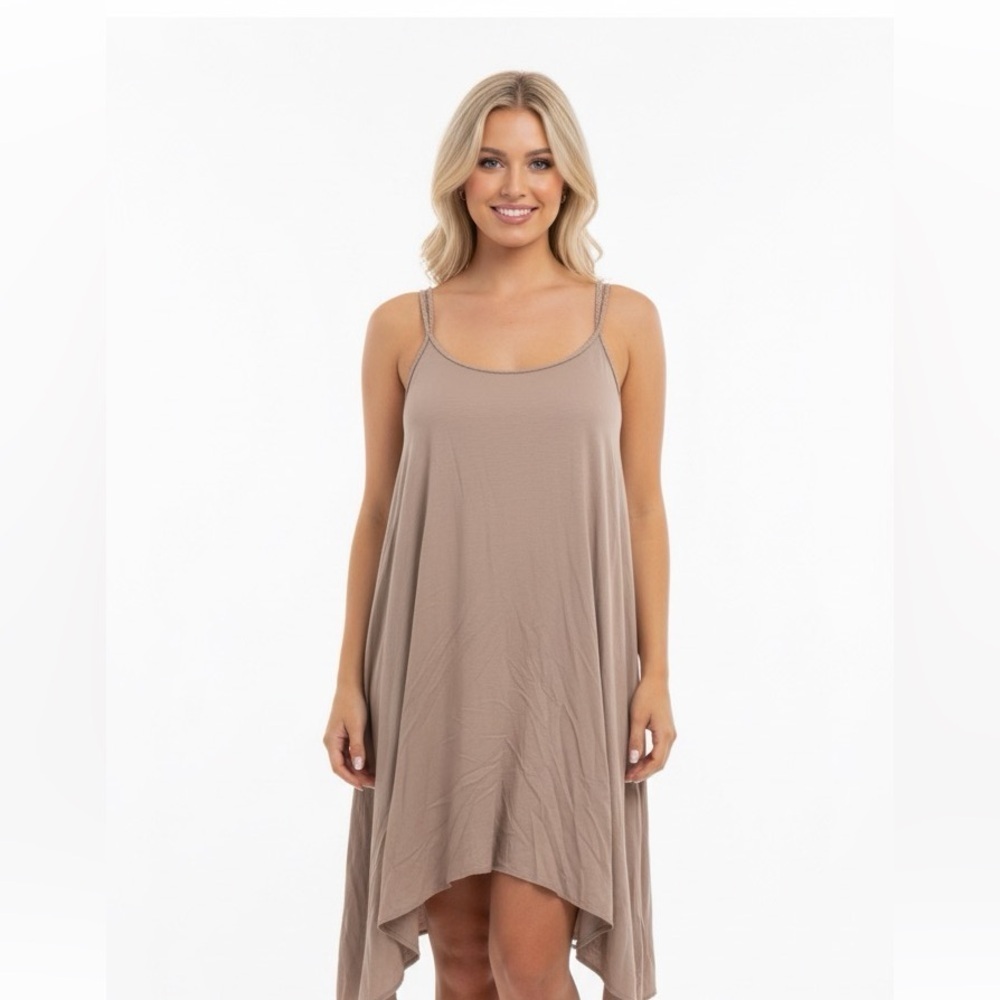 Doe & Rae size large blush taupe shift dress